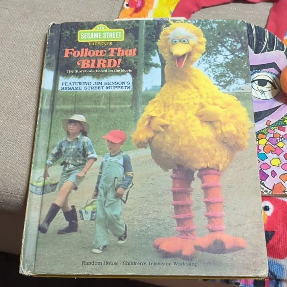 1988 Sesame Street Big Bird Plush Christmas Stocking Holder‎ & stocking, books